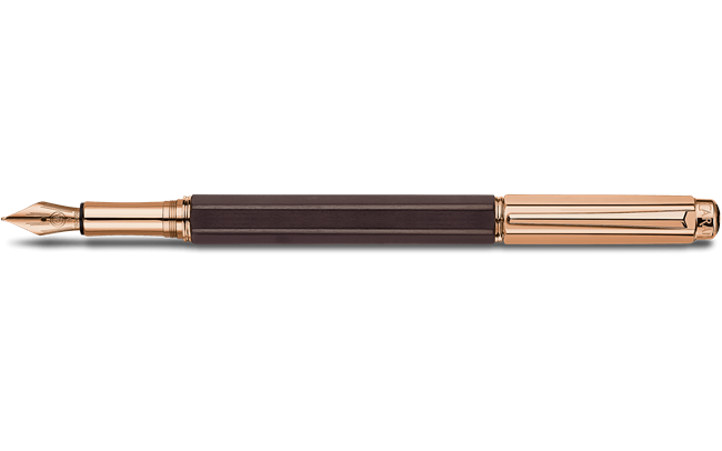 Caran d'Ache Rose Gold Plated VARIUS™ EBONY Pióro wieczne