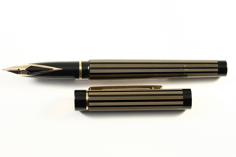 Sheaffer Targa Classic 675 Regency Stripe Pióro wieczne